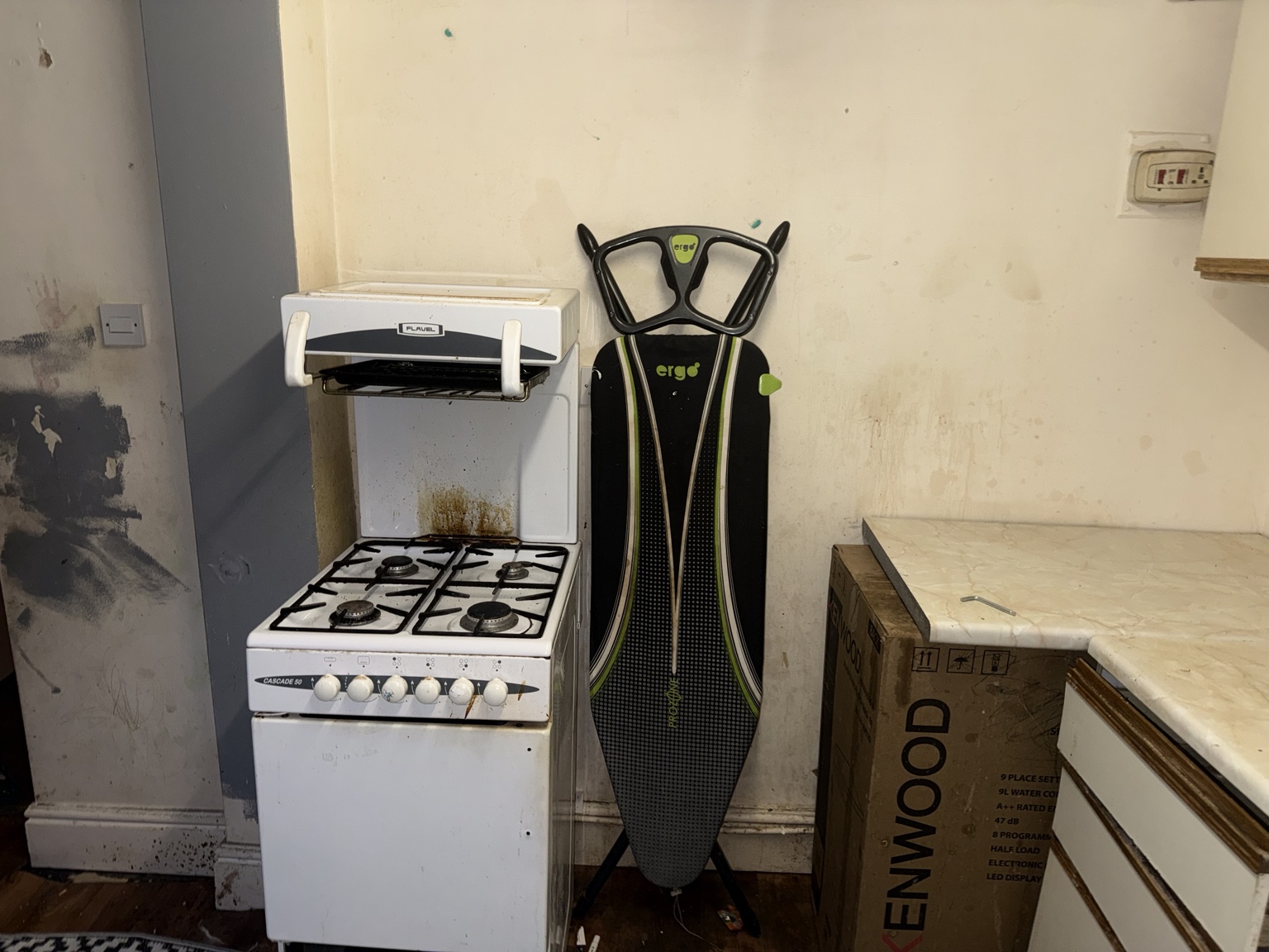 Edge Street, St Helens — kitchen cooker area before refurbishment
